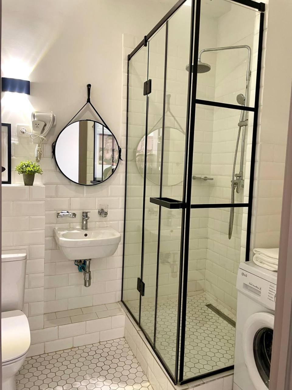 Apartment R-house C шикарным видом на горы Almaty