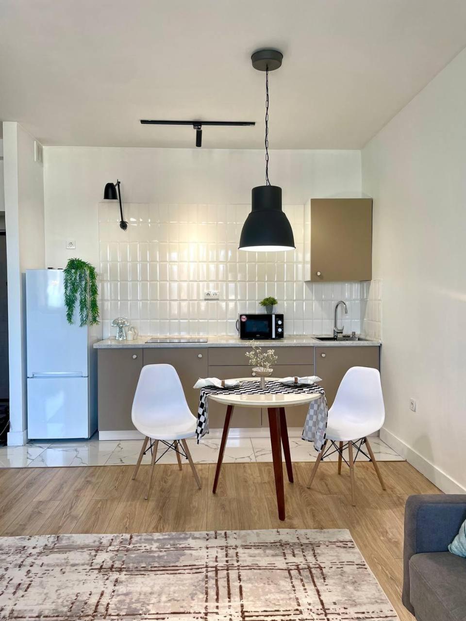 R-house C шикарным видом на горы Almaty